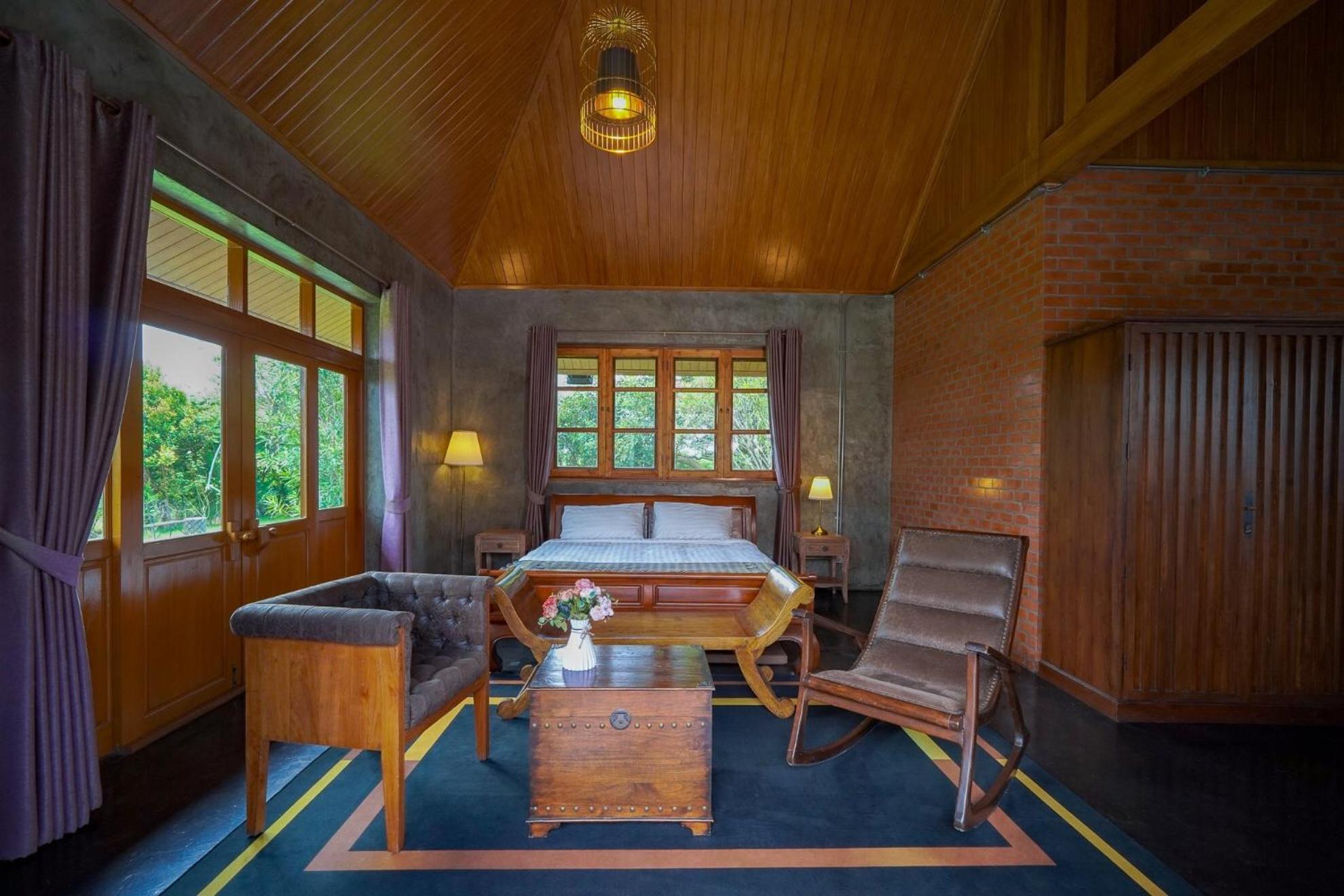 The Wes Village, Incl Free Breakfast & 100 Thb Food Gift Чианг Дао Экстерьер фото