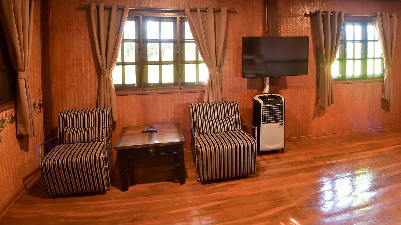 The Wes Village, Incl Free Breakfast & 100 Thb Food Gift Чианг Дао Экстерьер фото